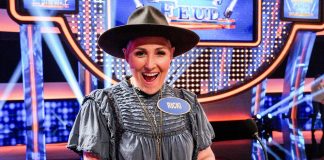 Ricki Lakes 6'6 "fiance missing in celebrity family feud

