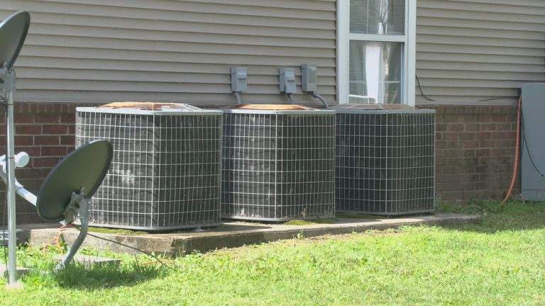 The malfunctioning air conditioning units can result in headaches for tenants KAIT