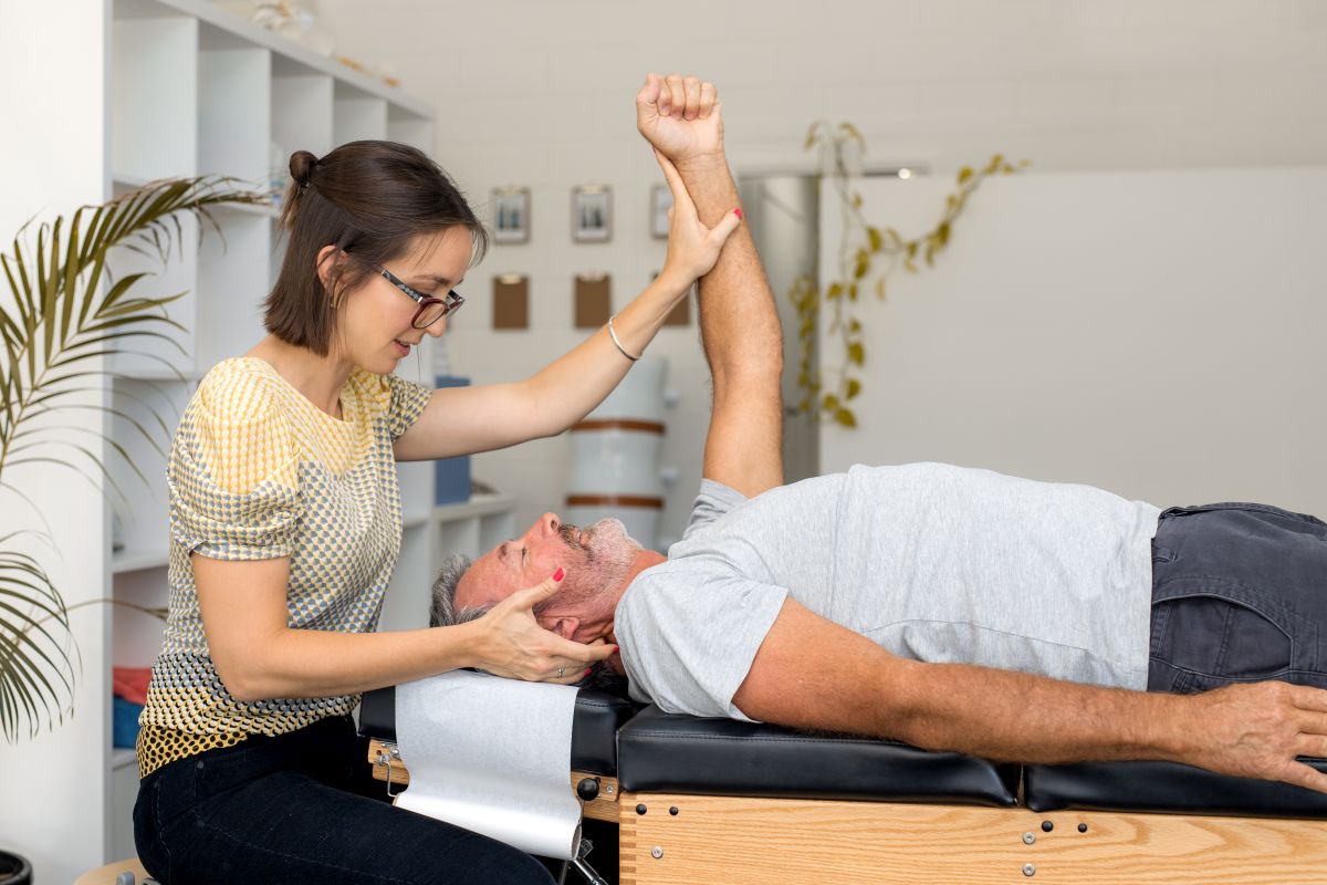 How Much Does It Cost to Go to a Chiropractor?