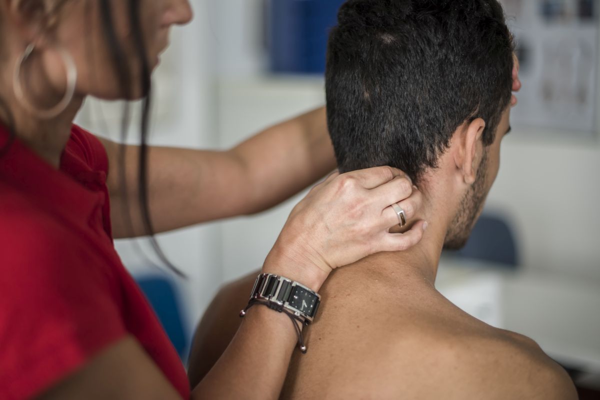 Can a Chiropractor Help With a Pinched Nerve? Can a Chiropractor Help With a Pinched Nerve?
