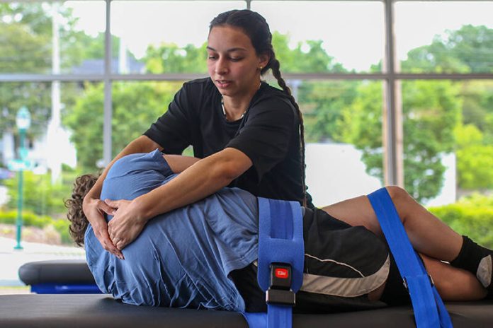 Assisted stretching helps Chattanoogaans strengthen their bodies Chattanooga Times Free Press