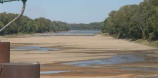 Low levels along the Mississippi River cause headaches for companies - KAIT