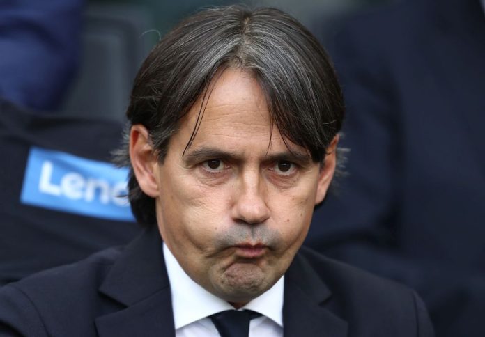 Inter Milan Coach Simone Inzaghi has three selection headaches before the Roma clash - SempreInter.com 8225670622173

 
   Inter Milan coach Simone Inzaghi faces three selection problems ahead of Saturday's crucial match against Roma.
 


 Napoli mathematically won the Scudetto on Thursday. However, six clubs are still in the race for the remaining three Champions League spots. Ironically, all of them will be playing each other this weekend.


 The Nerazzurri are set to travel to Rome and face Jose Mourinho’s team at the Olimpico Stadium.


 Inter will need to rotate their starting lineup for the Champions League match against Milan on Wednesday.


 Sky Sport reports via FcInterNews that Inzaghi is still unsure about his starting lineup for Saturday's match against Roma.


 The manager will have to choose between Francesco Acerbi or Stefan de Vrij for the defence. Alessandro Bastoni, Matteo Darmian and the other two players in the back three are likely to have already secured their places.


 The manager will need to decide between Marcelo Brzovic, Hakan Kalhanoglu, and Henrikh Mkhitaryan in order to start the Italian.


 Inzaghi must decide which Argentine striker will start alongside Romelu. According to the source, Lautaro Martinez is the favorite over Joaquin Correa.


 
  [embedded content]
 


 The highly anticipated battle will begin tomorrow at 6:00 CET. Inter is currently 4th on the table after a winning streak of three matches. Roma, on the other hand, has dropped to 7th place, but is still a few points behind Inter.